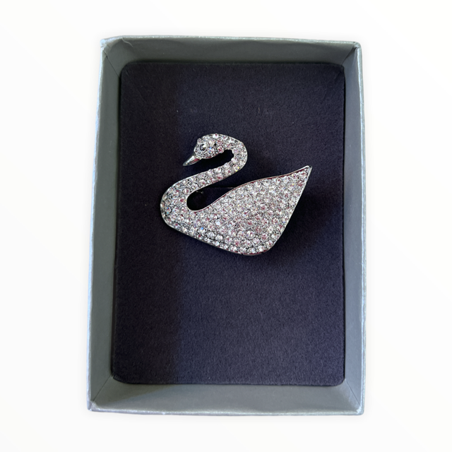 Swan brooch hot sale